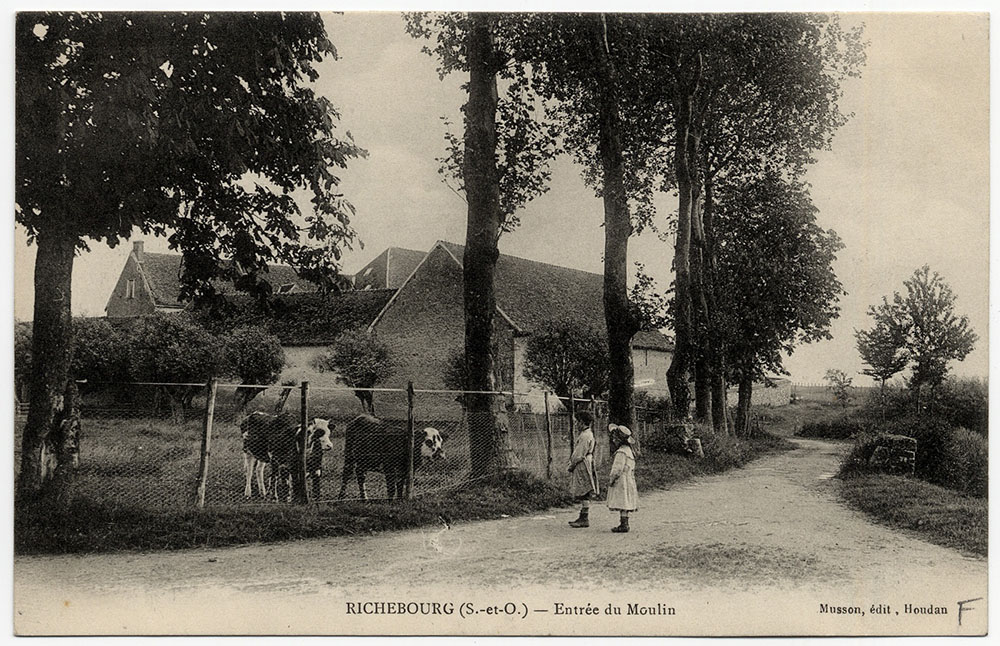 L'entrée du moulin de Richebourg - années 1900